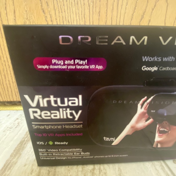 Dream Vision Smartphone VR Headset - Picture 4 of 8